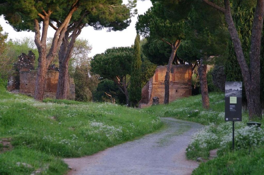 Loft Con Giardino In Zona Appia Antica Leilighet Roma Eksteriør bilde